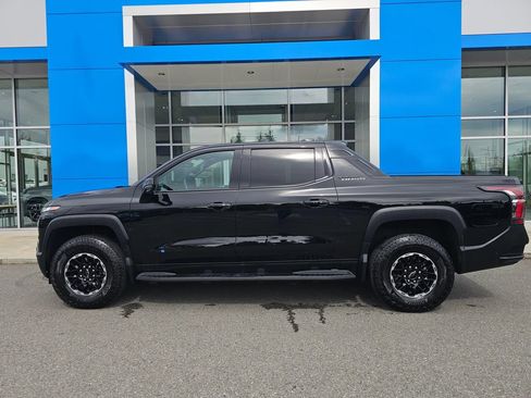 Used 2026 Chevrolet Silverado EV Trail Boss AWD/4WD image 4