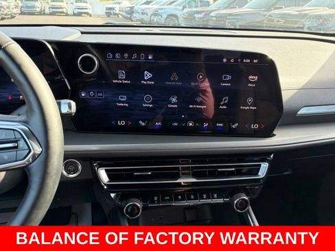 Used 2025 Chevrolet Traverse LT AWD/4WD image 23