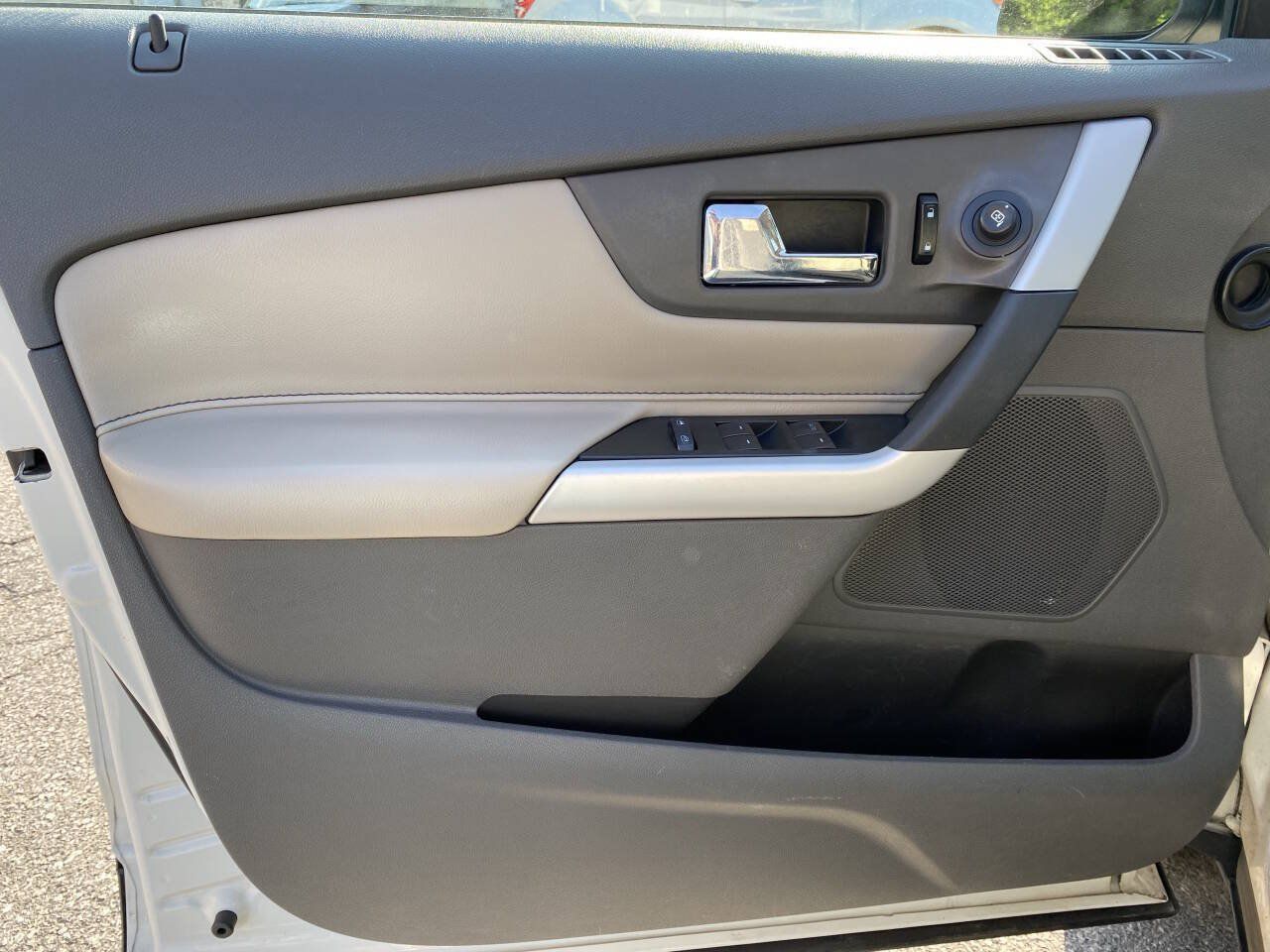 Used 2013 Ford Edge SE FWD image 9