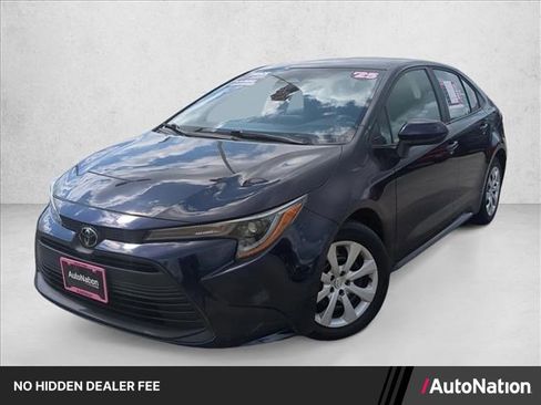 Used 2025 Toyota Corolla LE FWD image 1