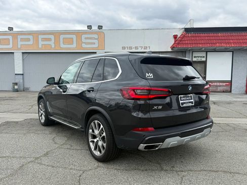 Used 2022 BMW X5 xDrive40i w/ Parking Assistance Package AWD/4WD image 5