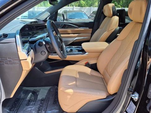 New 2025 Cadillac Escalade IQ Luxury 2 image 14