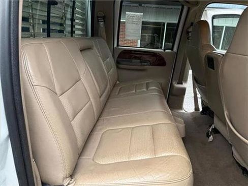 Used 2001 Ford F550 2WD Crew Cab Super Duty image 30