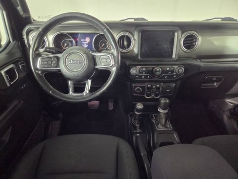 Used 2019 Jeep Wrangler Unlimited Sahara AWD/4WD image 26