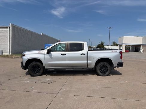 Used 2019 Chevrolet Silverado 1500 LT Trail Boss AWD/4WD image 2