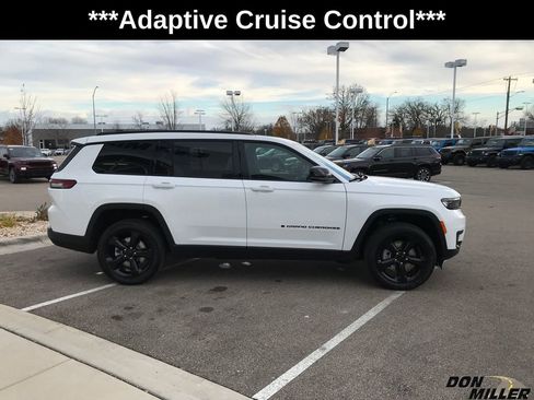 New 2025 Jeep Grand Cherokee L Altitude image 4