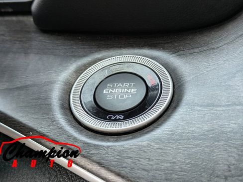 Used 2023 Jeep Grand Cherokee L Limited w/ Black Appearance Package image 34