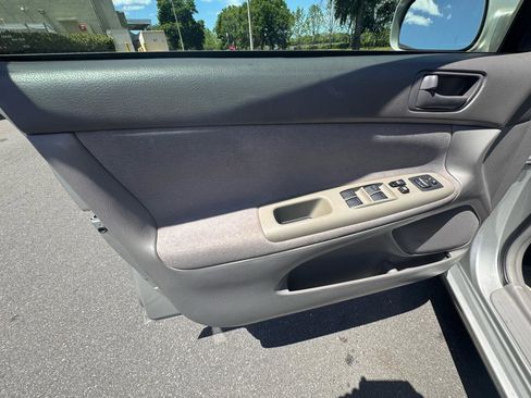 Used 2002 Toyota Camry XLE FWD image 21