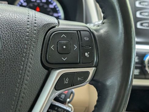 Used 2019 Toyota Highlander Plus AWD/4WD image 19