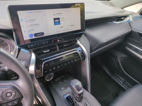 Used 2024 Toyota Venza Nightshade AWD/4WD image 23