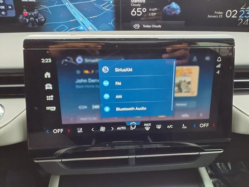 Certified 2024 Lincoln Nautilus Reserve w/ Equipment Group 202A image 17