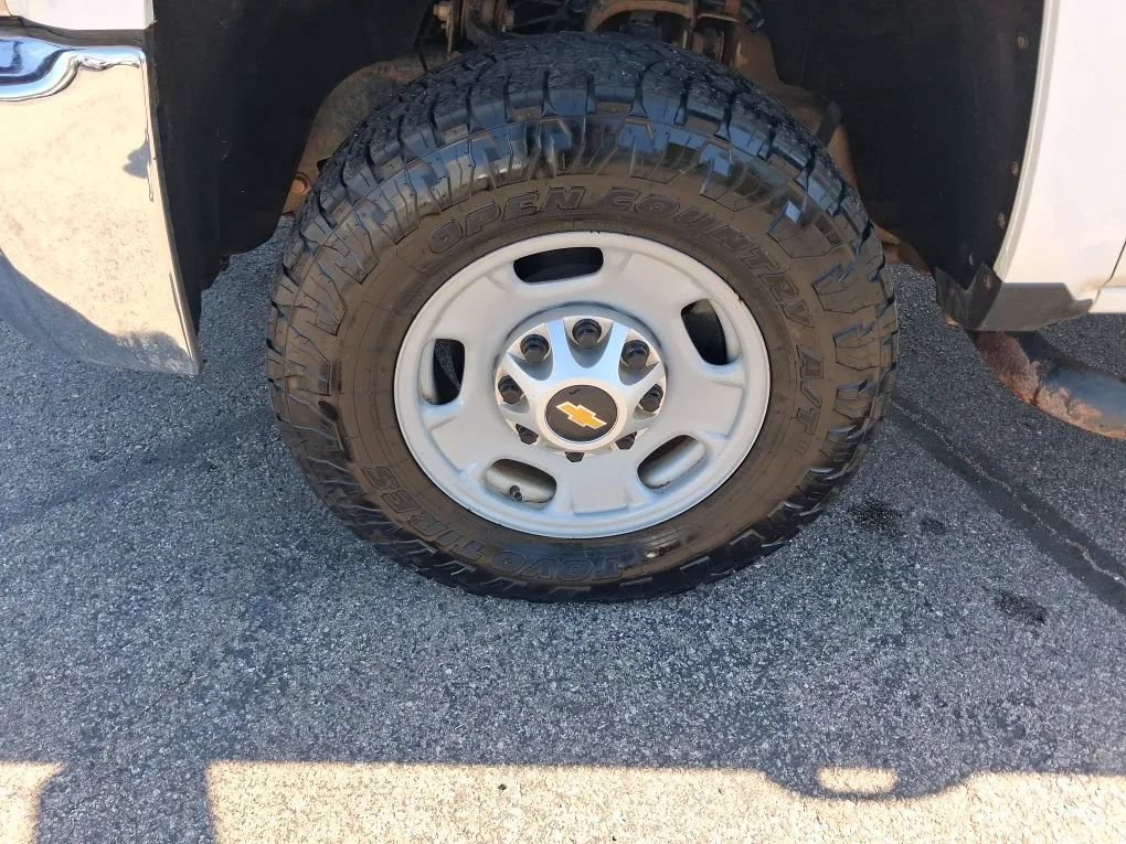 Used 2019 Chevrolet Silverado 2500 W/T AWD/4WD image 9