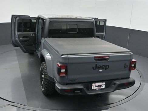 Used 2024 Jeep Gladiator Sport AWD/4WD image 57