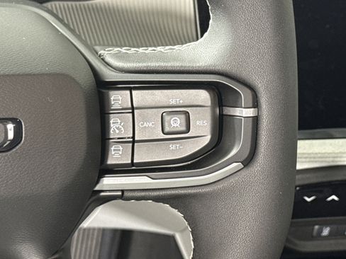 New 2026 Jeep Cherokee Laredo image 18