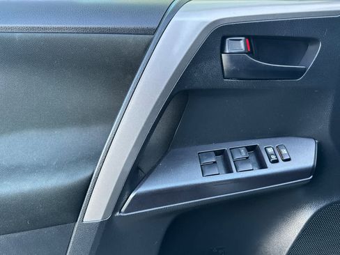 Used 2018 Toyota RAV4 LE w/ All Weather Liner Package image 12