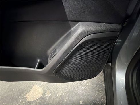 Certified 2025 Chevrolet Traverse LT image 25