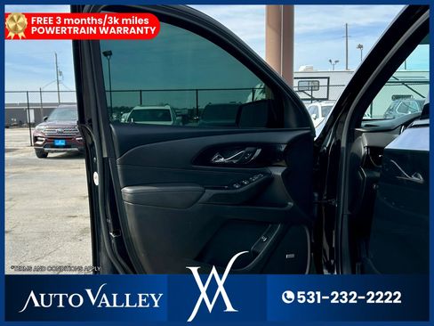 Used 2023 Chevrolet Traverse RS w/ LPO, Floor Liner Package AWD/4WD image 12