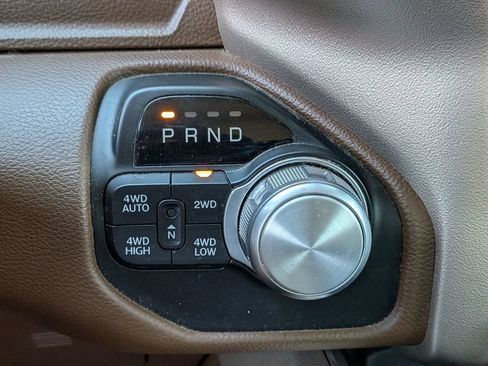 Used 2019 RAM 1500 Laramie AWD/4WD image 21
