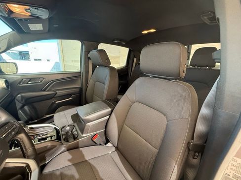 Used 2024 Chevrolet Colorado LT w/ LT Convenience Package image 23