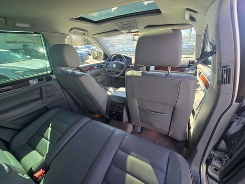 Used 2005 Volkswagen Touareg V6 AWD/4WD image 46