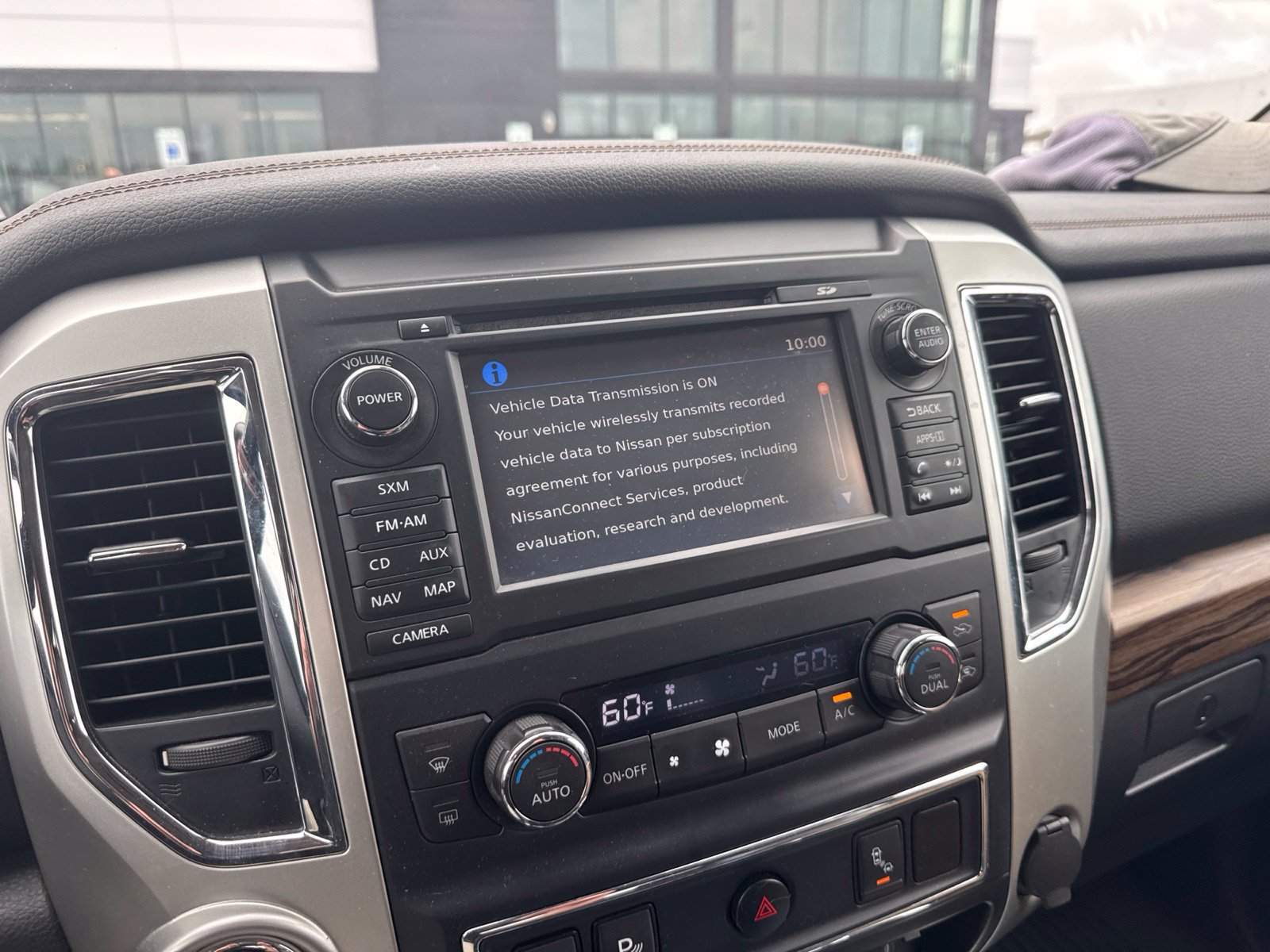 Used 2016 Nissan Titan SL AWD/4WD image 6