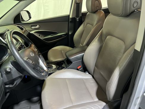 Used 2017 Hyundai Santa Fe Limited w/ Cargo Package image 17