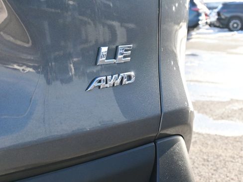 Used 2020 Toyota RAV4 LE image 9