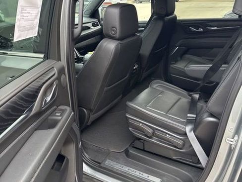 Used 2024 GMC Yukon XL Denali image 11