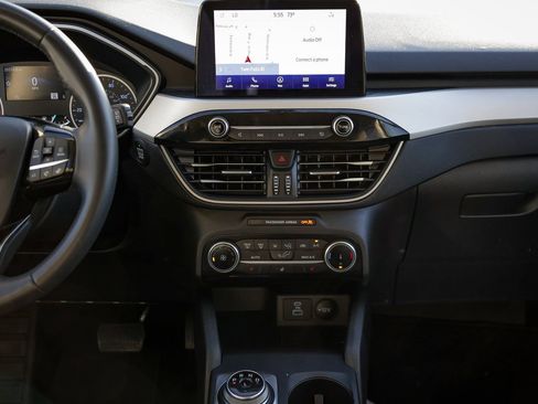 Used 2022 Ford Escape SE w/ Cold Weather Package image 19