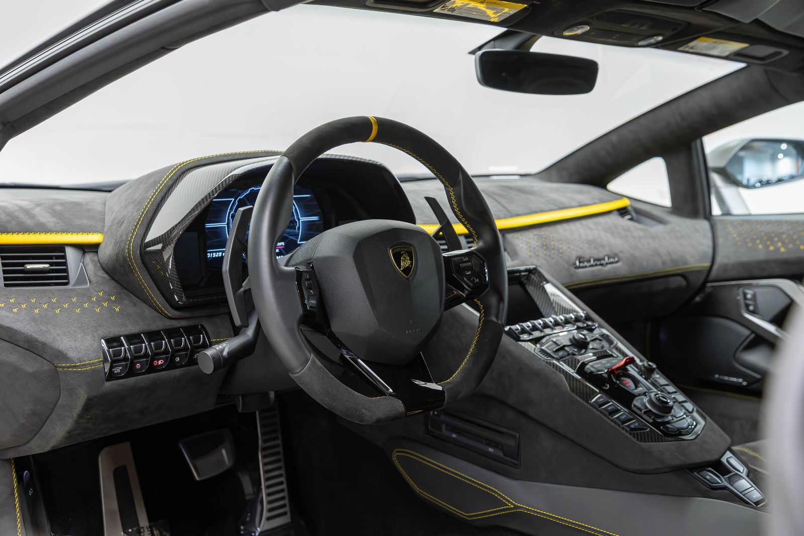 Used 2022 Lamborghini Aventador LP 780-4 Ultimae AWD/4WD image 2
