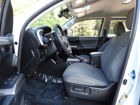 Used 2021 Toyota Tacoma SR5 RWD image 57