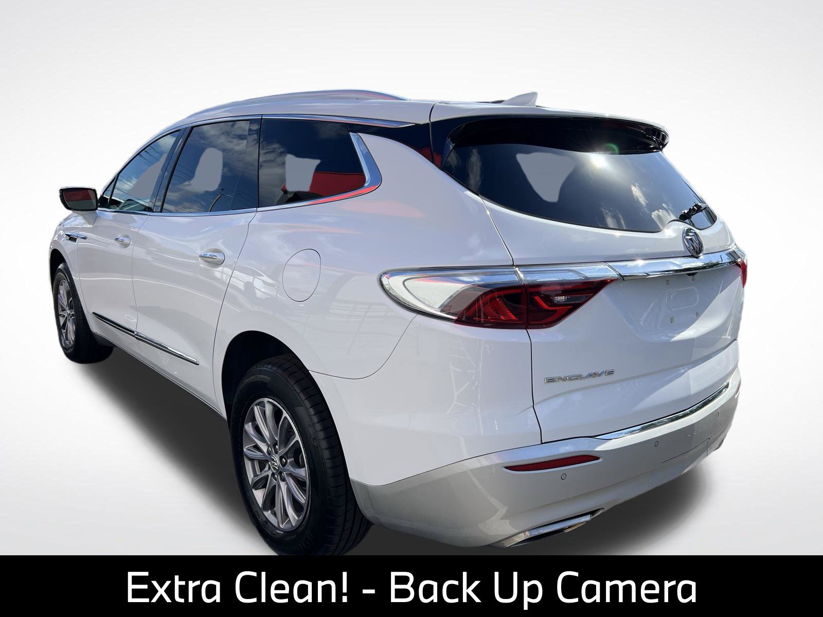 Used 2023 Buick Enclave Essence FWD image 5