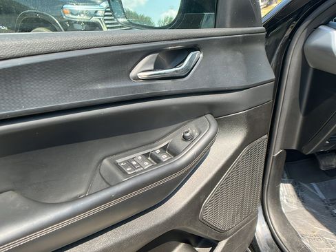 Used 2024 Jeep Grand Cherokee L Laredo image 15