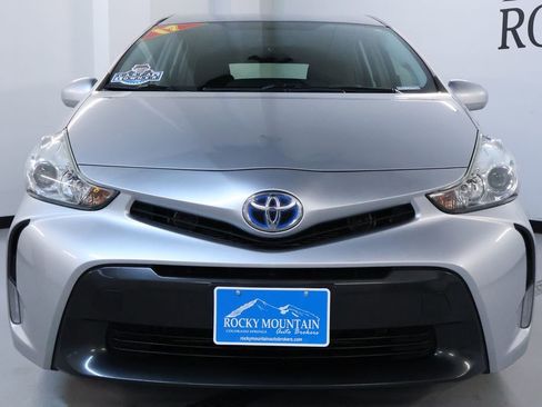 Used 2017 Toyota Prius V Three FWD image 2
