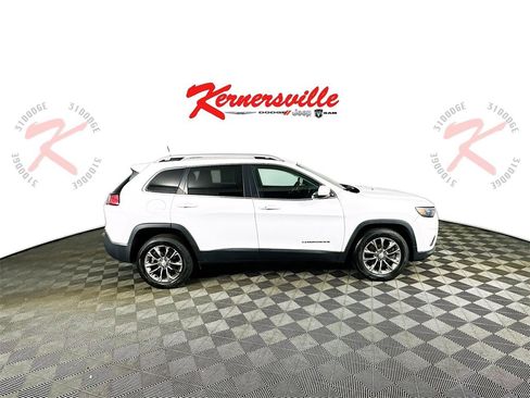 Used 2020 Jeep Cherokee Latitude Plus image 8