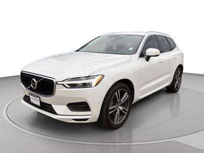 Used 2018 Volvo XC60 T5 Momentum w/ Vision Package
