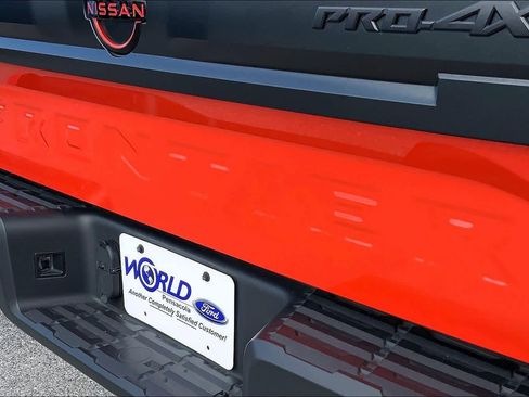 Used 2025 Nissan Frontier PRO-4X w/ Pro Premium Package image 30