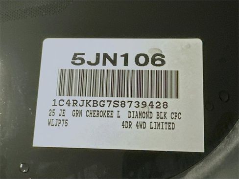 New 2025 Jeep Grand Cherokee L Limited w/ Luxury Tech Group II image 24