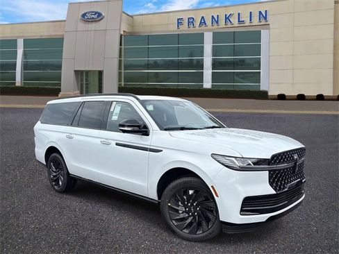 New 2025 Lincoln Navigator L Reserve w/ Jet Appearance Package image 1