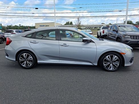 Used 2017 Honda Civic EX-T image 7