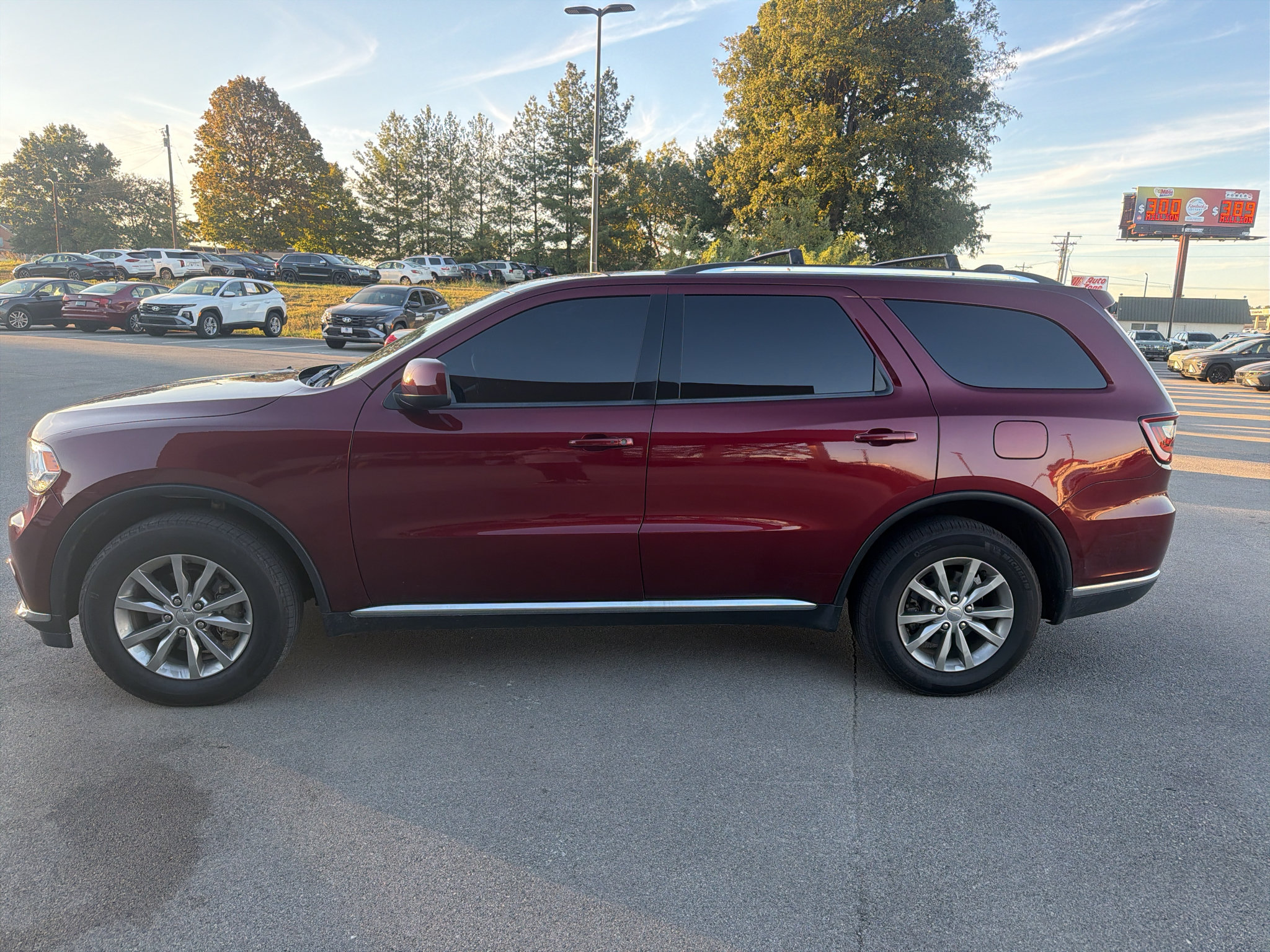Used 2017 Dodge Durango SXT w/ Quick Order Package 23B AWD/4WD image 6