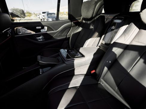 Used 2021 Mercedes-Benz Maybach GLS 600 Maybach GLS 600 image 49