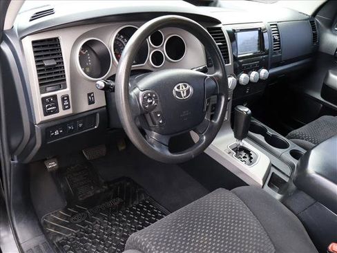 Used 2012 Toyota Tundra 4x4 CrewMax image 9