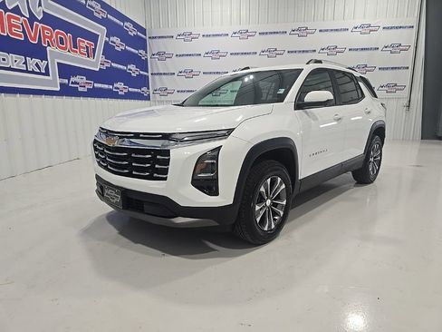 Used 2025 Chevrolet Equinox LT w/ Convenience Package II image 1