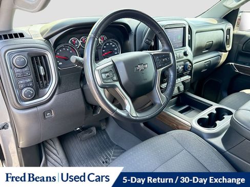 Used 2021 Chevrolet Silverado 1500 LT Trail Boss w/ LPO, Dark Essentials Package AWD/4WD image 11