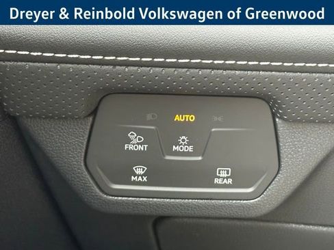 New 2026 Volkswagen Atlas Cross Sport SEL R-Line image 16