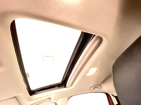 Used 2016 Honda HR-V EX image 22