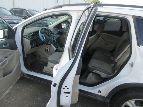 Used 2014 Ford Escape SE w/ Equipment Group 201A FWD image 5