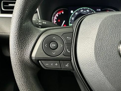 Used 2023 Toyota RAV4 LE AWD/4WD image 15