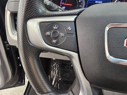 Used 2022 GMC Terrain SLE image 11